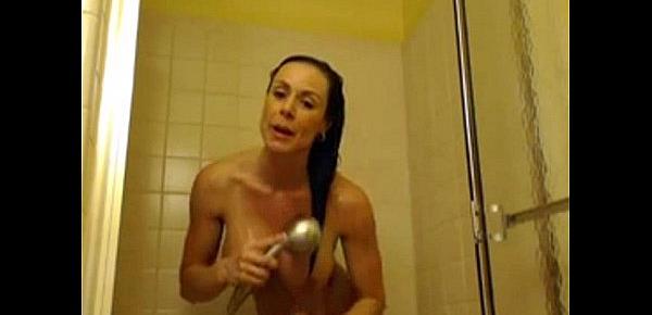  Stepmom is horny under shower